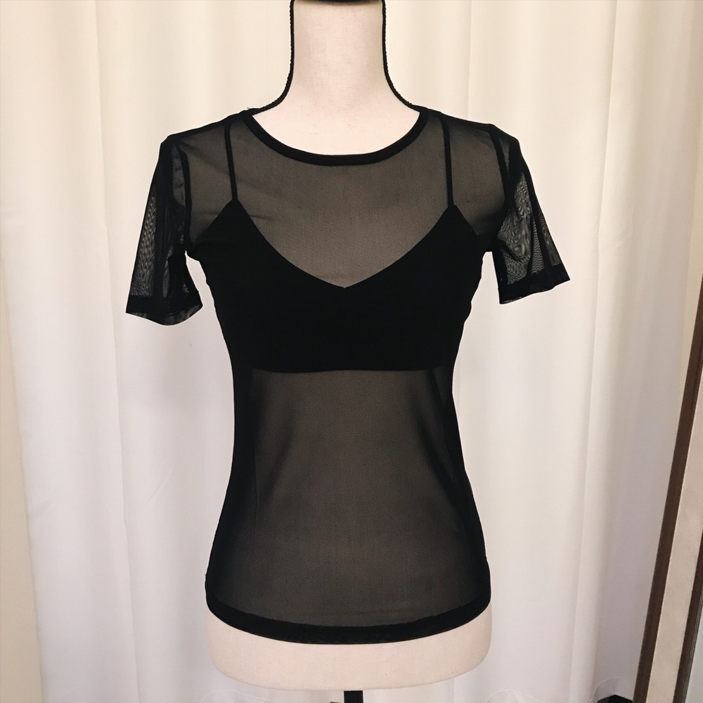 🔥NWT Short Sleeve Sheer Top - M